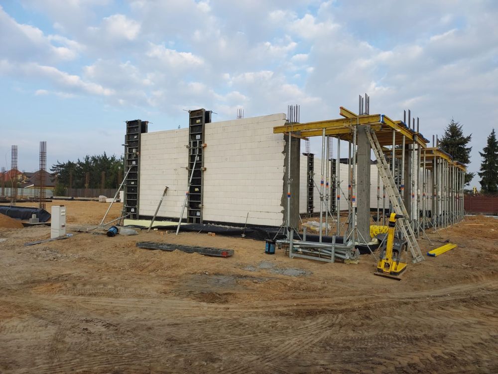 PHOTO-2022-10-14-12-12-33 2.jpg